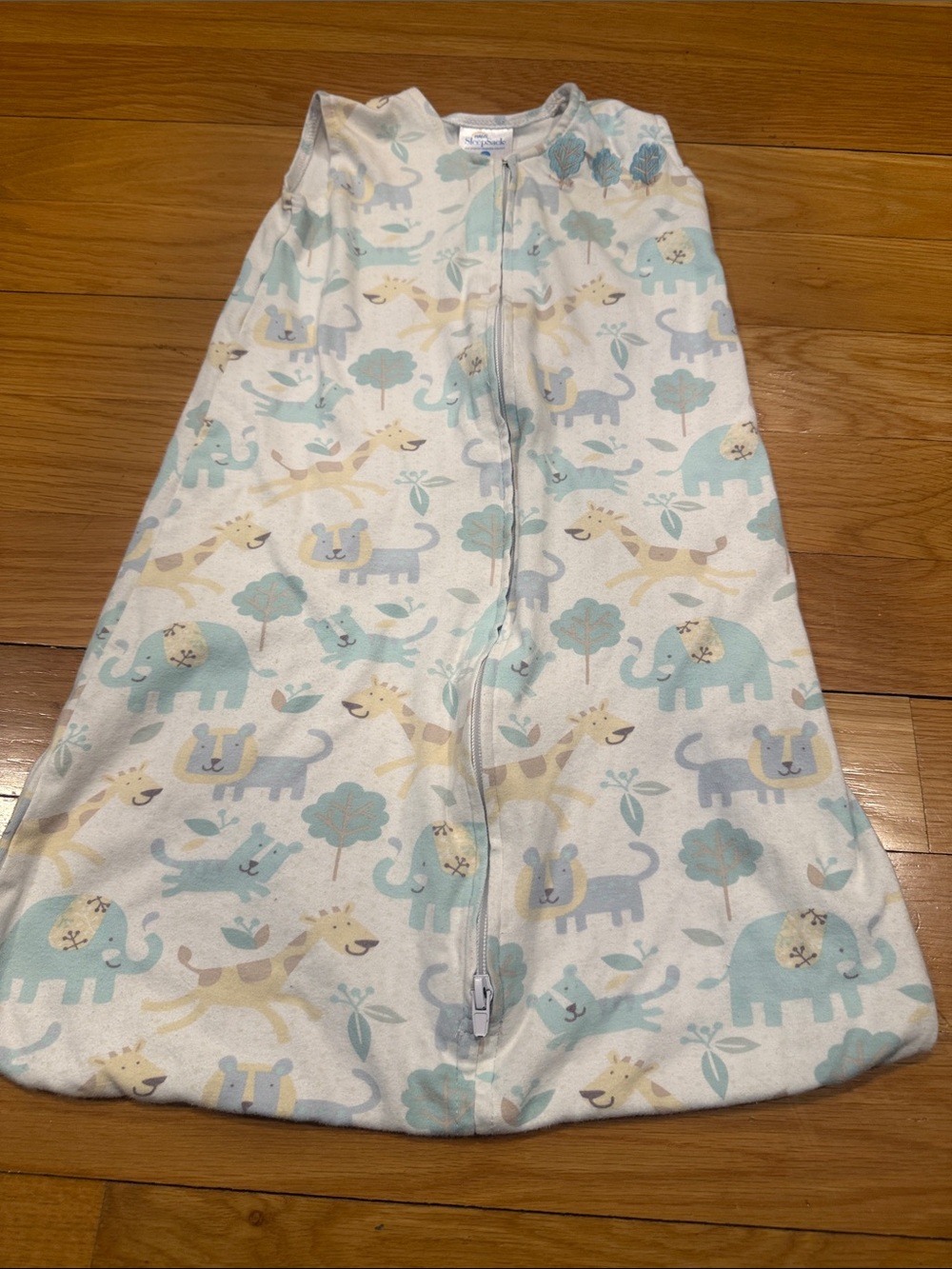 Halo sleepsack  size small . Birth to 6 months.